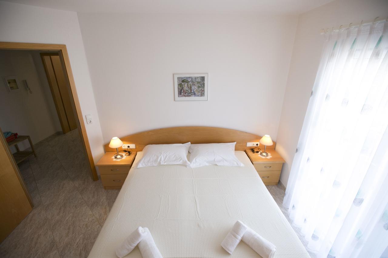 Susanna Apartments Керамоти Екстериор снимка